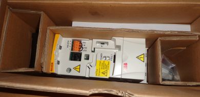 BALDOR ABB AC DRIVE  ACB330-03U-08A8-4   X1C-STO  3PH  5 HP          *NIB NOS*