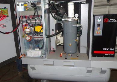 CHICAGO PNEUMATIC QUIET ROTARY SCREW AIR COMPRESSOR W/DRYER
