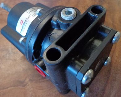 FAIRCHILD PRESSURE REGULATOR MODEL 64A CAT# 64352 NIB NOS